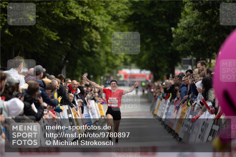 14.06.2026 - REWE Women's Run Michael Strokosch http://msf.ph/oto/9780897 14.06.2026 10:48:43 Laufen 5910 meine-sportfotos.de