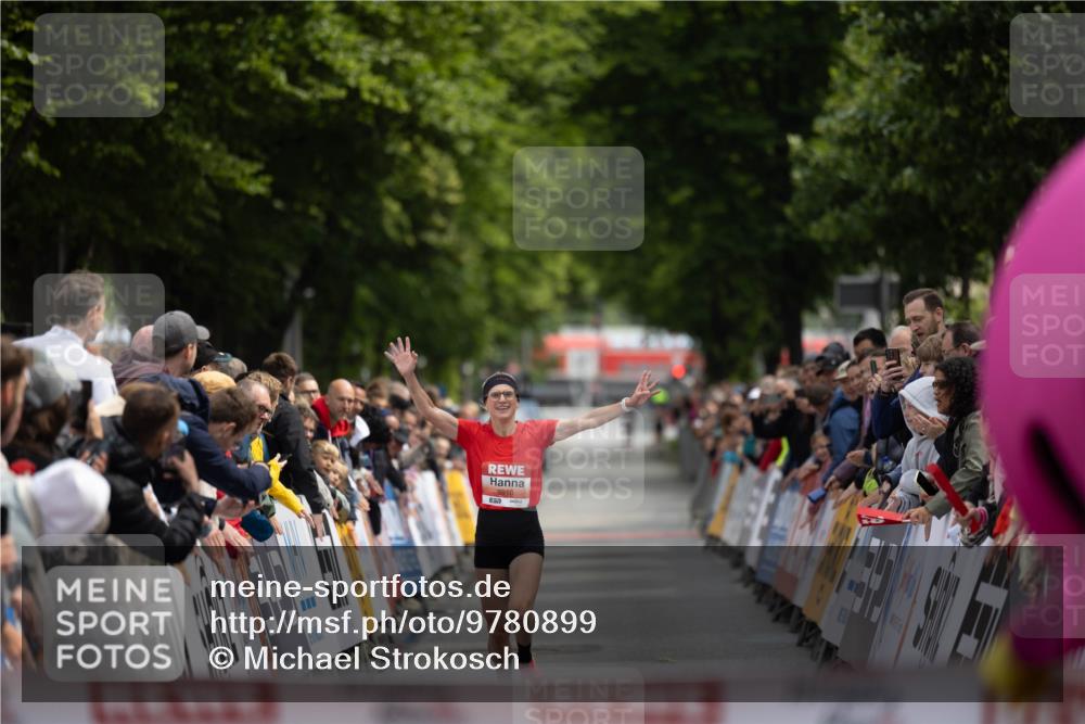 14.06.2026 - REWE Women's Run Michael Strokosch http://msf.ph/oto/9780899 14.06.2026 10:48:44 Laufen 5910 meine-sportfotos.de