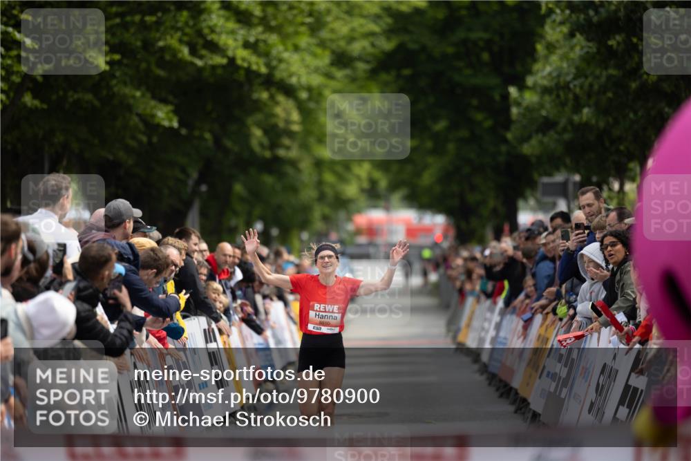 14.06.2026 - REWE Women's Run Michael Strokosch http://msf.ph/oto/9780900 14.06.2026 10:48:44 Laufen 5910 meine-sportfotos.de