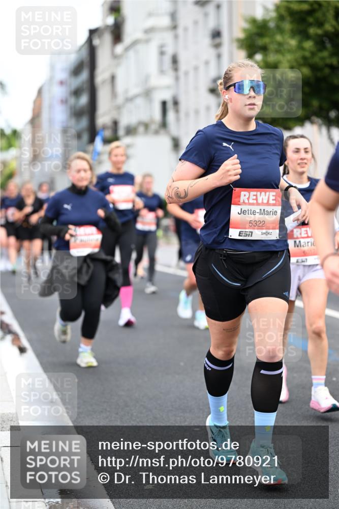 14.06.2026 - REWE Women's Run Dr. Thomas Lammeyer http://msf.ph/oto/9780921 14.06.2026 10:49:41 Laufen 5322, 557 meine-sportfotos.de