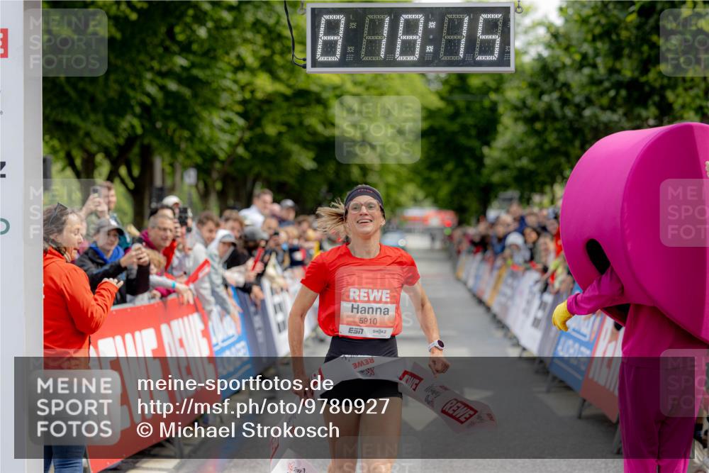 14.06.2026 - REWE Women's Run Michael Strokosch http://msf.ph/oto/9780927 14.06.2026 10:48:48 Laufen 8, 08, 85, 5910, 7 meine-sportfotos.de