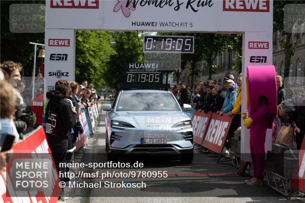 14.06.2026 - REWE Women's Run Michael Strokosch http://msf.ph/oto/9780955 14.06.2026 10:49:37 Laufen 5, 0, 09, 05, 2, 0, 49, 05, 389 meine-sportfotos.de