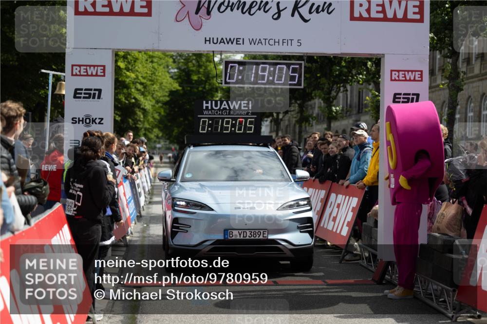 14.06.2026 - REWE Women's Run Michael Strokosch http://msf.ph/oto/9780959 14.06.2026 10:49:38 Laufen 5, 0, 09, 05, 2, 0, 89, 05, 389 meine-sportfotos.de