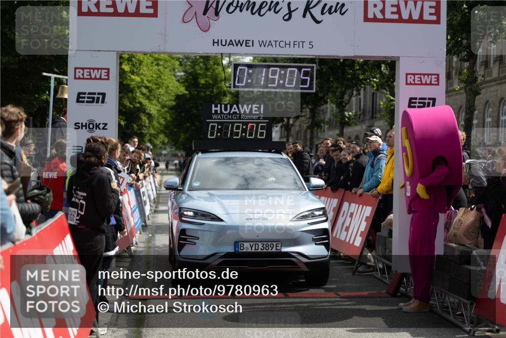 14.06.2026 - REWE Women's Run Michael Strokosch http://msf.ph/oto/9780963 14.06.2026 10:49:38 Laufen 5, 0, 09, 05, 2, 0, 09, 06, 389 meine-sportfotos.de