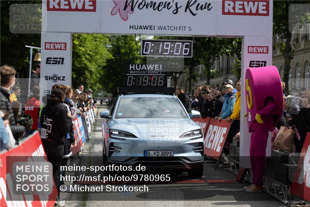 14.06.2026 - REWE Women's Run Michael Strokosch http://msf.ph/oto/9780965 14.06.2026 10:49:38 Laufen 5, 0, 09, 06, 2, 0, 88, 86, 389 meine-sportfotos.de
