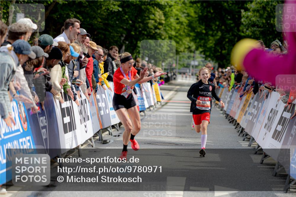 14.06.2026 - REWE Women's Run Michael Strokosch http://msf.ph/oto/9780971 14.06.2026 10:50:14 Laufen 5504 meine-sportfotos.de