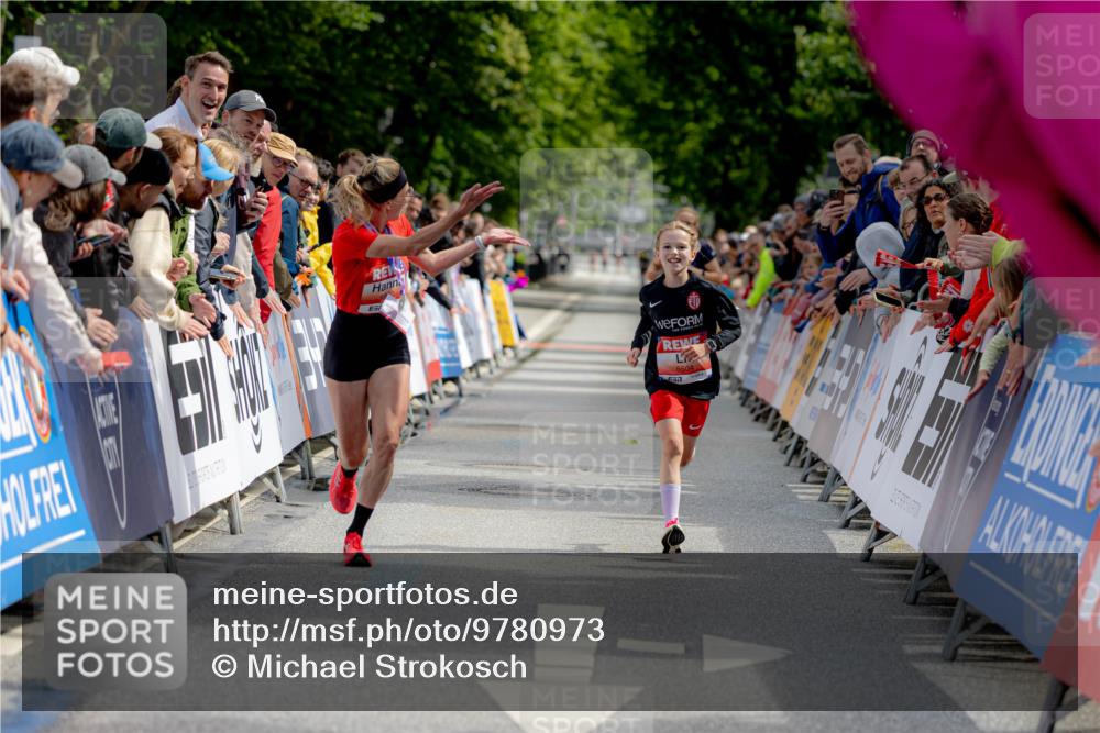 14.06.2026 - REWE Women's Run Michael Strokosch http://msf.ph/oto/9780973 14.06.2026 10:50:14 Laufen 57, 5504 meine-sportfotos.de