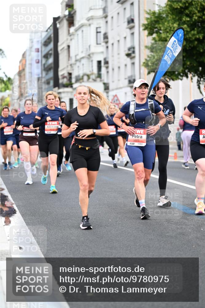 14.06.2026 - REWE Women's Run Dr. Thomas Lammeyer http://msf.ph/oto/9780975 14.06.2026 10:49:45 Laufen 6015, 610, 5025, 7 meine-sportfotos.de
