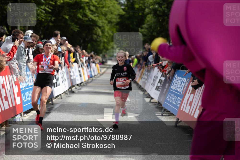 14.06.2026 - REWE Women's Run Michael Strokosch http://msf.ph/oto/9780987 14.06.2026 10:50:16 Laufen 5504 meine-sportfotos.de