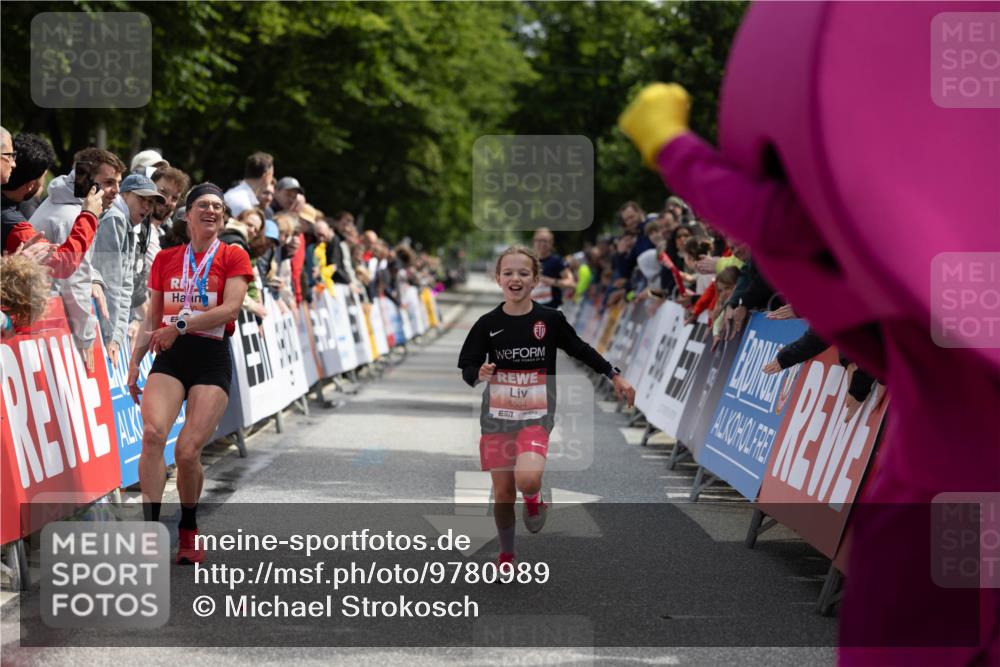 14.06.2026 - REWE Women's Run Michael Strokosch http://msf.ph/oto/9780989 14.06.2026 10:50:16 Laufen 7, 5504 meine-sportfotos.de