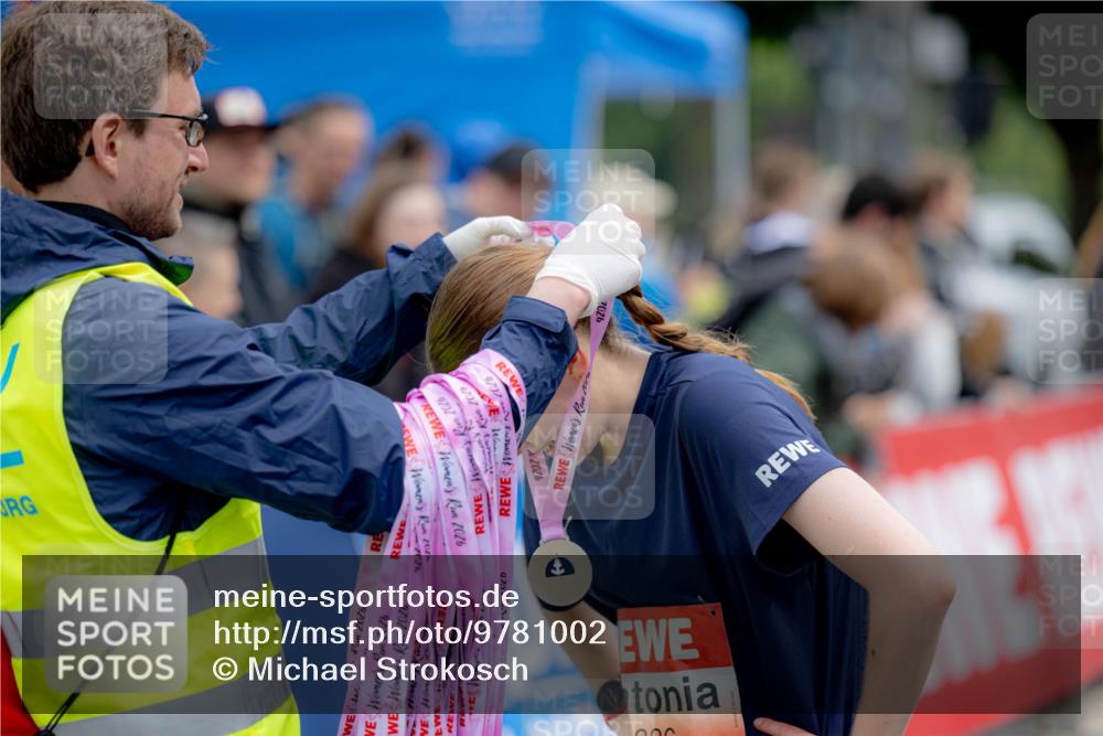 14.06.2026 - REWE Women's Run Michael Strokosch http://msf.ph/oto/9781002 14.06.2026 10:53:09 Laufen 7026, 2026, 2016, 2026, 2026, 2026, 2026, 7076, 0707, 2026, 2026, 2026 meine-sportfotos.de