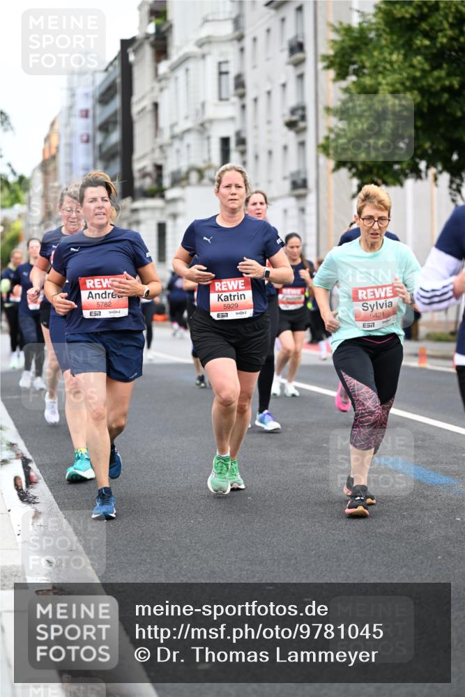 14.06.2026 - REWE Women's Run Dr. Thomas Lammeyer http://msf.ph/oto/9781045 14.06.2026 10:49:49 Laufen 5782, 7, 5929, 57, 5421, 7 meine-sportfotos.de
