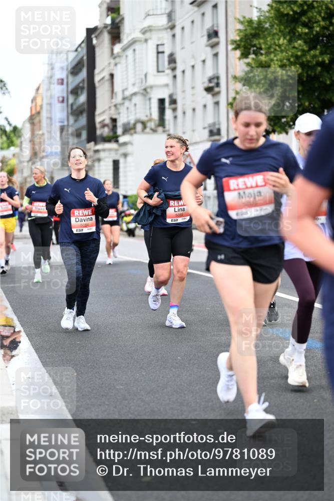 14.06.2026 - REWE Women's Run Dr. Thomas Lammeyer http://msf.ph/oto/9781089 14.06.2026 10:49:52 Laufen 7, 5054, 5055 meine-sportfotos.de
