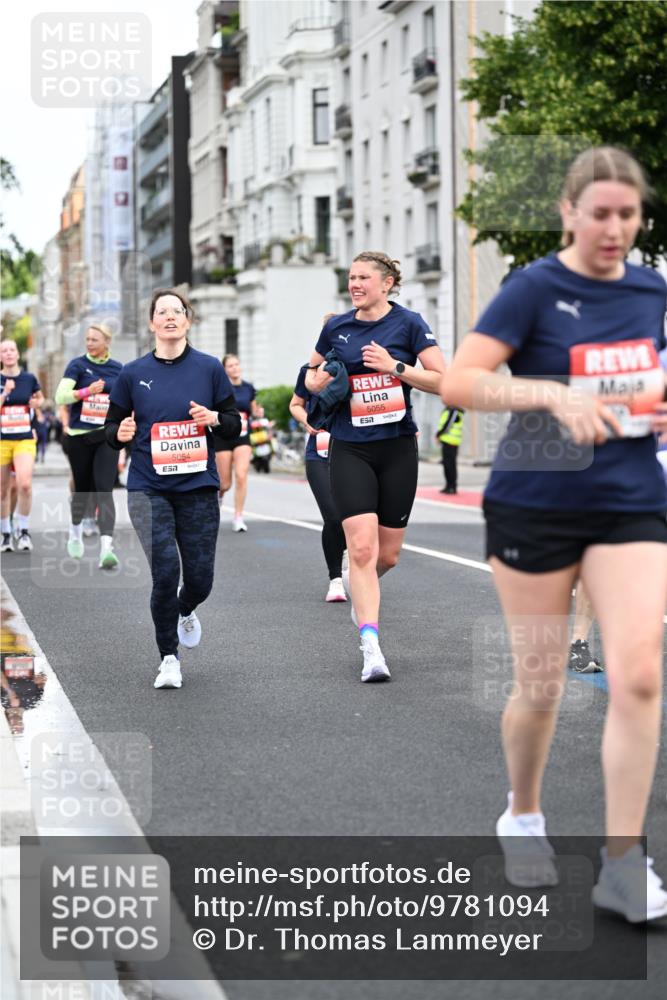 14.06.2026 - REWE Women's Run Dr. Thomas Lammeyer http://msf.ph/oto/9781094 14.06.2026 10:49:52 Laufen 5054, 1, 5055 meine-sportfotos.de
