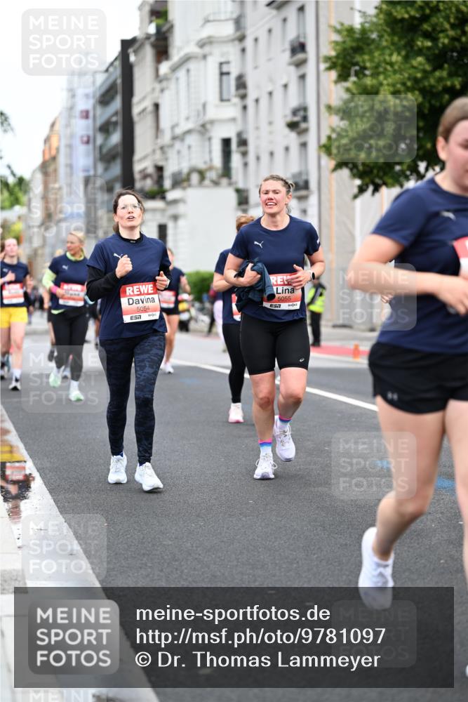 14.06.2026 - REWE Women's Run Dr. Thomas Lammeyer http://msf.ph/oto/9781097 14.06.2026 10:49:52 Laufen 5054, 7, 5055 meine-sportfotos.de