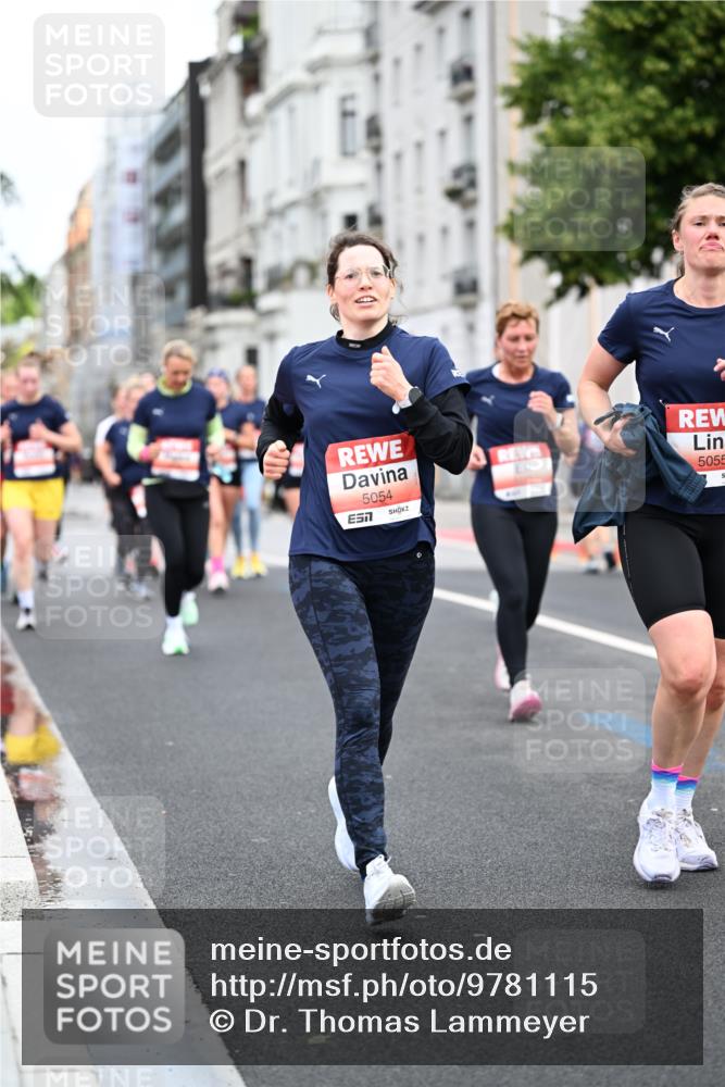14.06.2026 - REWE Women's Run Dr. Thomas Lammeyer http://msf.ph/oto/9781115 14.06.2026 10:49:53 Laufen 5054, 7, 5055 meine-sportfotos.de