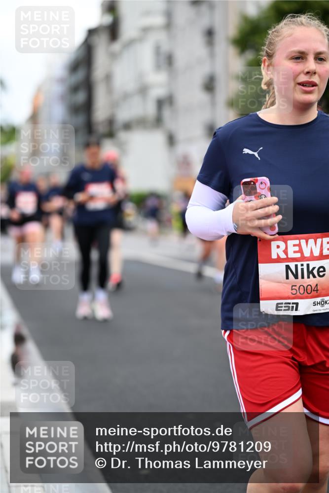 14.06.2026 - REWE Women's Run Dr. Thomas Lammeyer http://msf.ph/oto/9781209 14.06.2026 10:49:59 Laufen 5004 meine-sportfotos.de