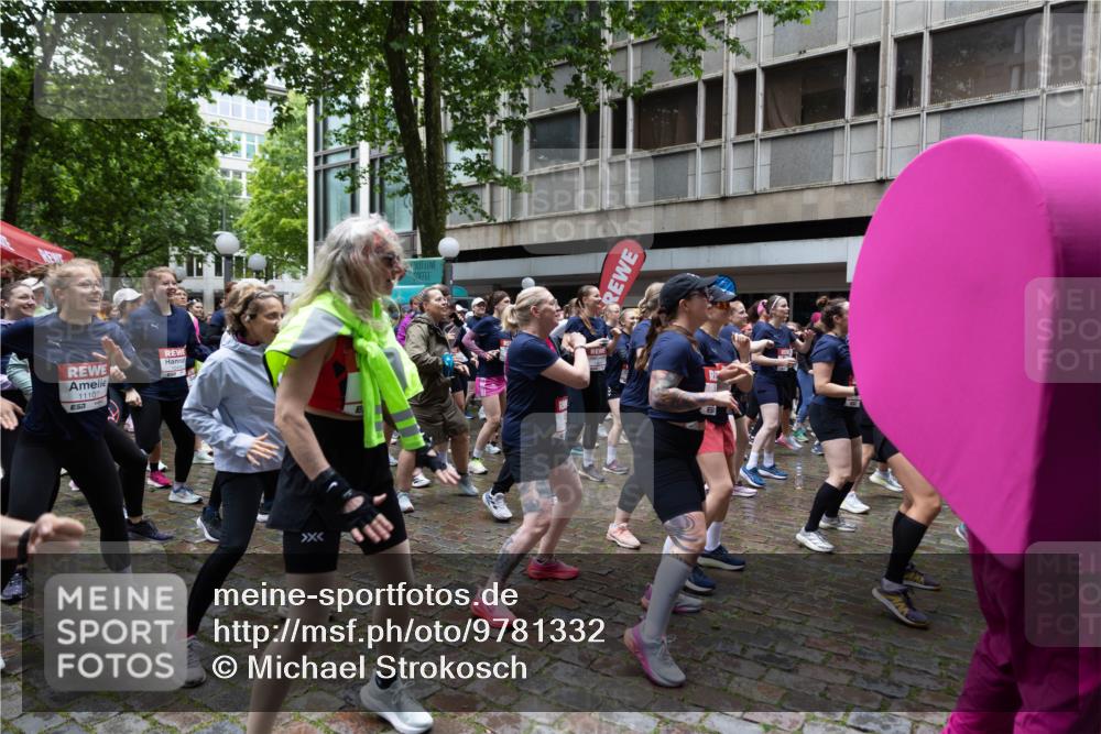 14.06.2026 - REWE Women's Run Michael Strokosch http://msf.ph/oto/9781332 14.06.2026 08:33:22 Laufen 11107, 7 meine-sportfotos.de