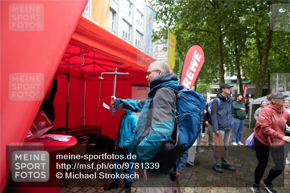 14.06.2026 - REWE Women's Run Michael Strokosch http://msf.ph/oto/9781339 14.06.2026 08:33:37 Laufen  meine-sportfotos.de