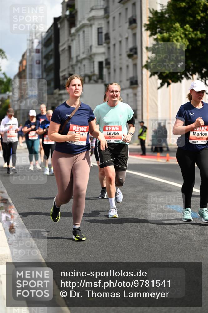 14.06.2026 - REWE Women's Run Dr. Thomas Lammeyer http://msf.ph/oto/9781541 14.06.2026 10:50:21 Laufen 5029, 57, 5419 meine-sportfotos.de