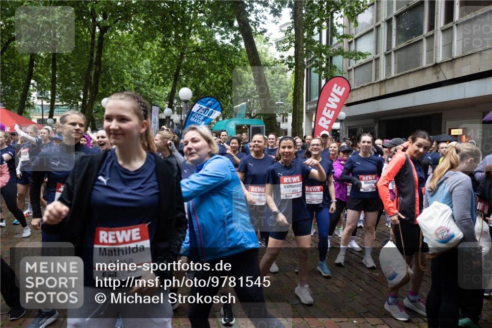 14.06.2026 - REWE Women's Run Michael Strokosch http://msf.ph/oto/9781545 14.06.2026 08:39:25 Laufen 11258, 7, 00, 0685, 10894, 657, 10414 meine-sportfotos.de