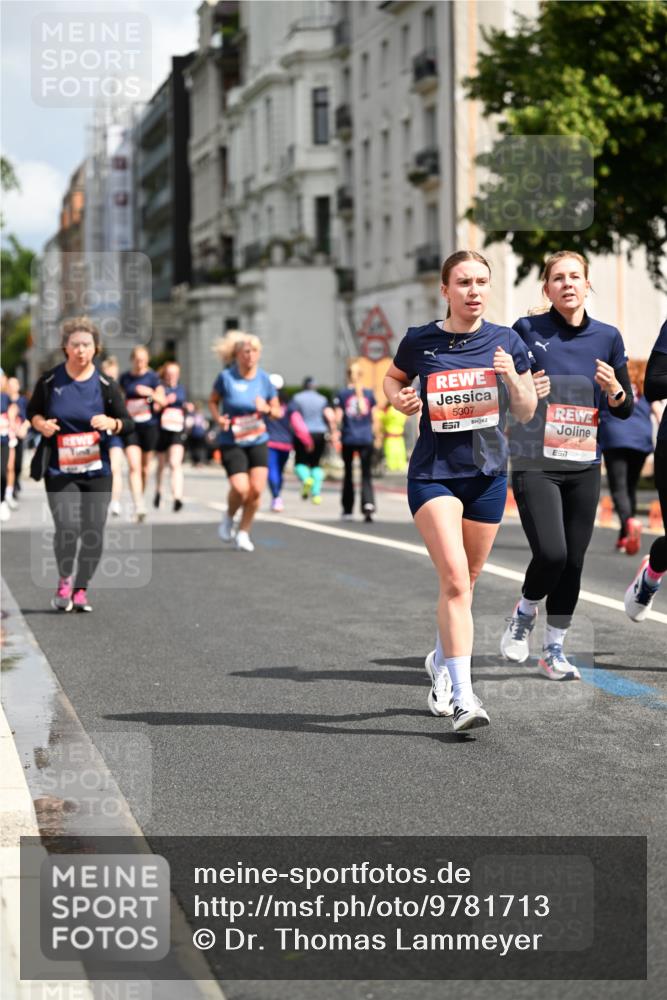 14.06.2026 - REWE Women's Run Dr. Thomas Lammeyer http://msf.ph/oto/9781713 14.06.2026 10:50:31 Laufen 657, 5307, 5242, 57 meine-sportfotos.de