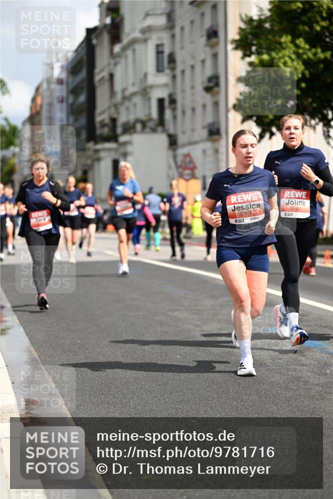 14.06.2026 - REWE Women's Run Dr. Thomas Lammeyer http://msf.ph/oto/9781716 14.06.2026 10:50:32 Laufen 5307, 51, 5242, 7 meine-sportfotos.de