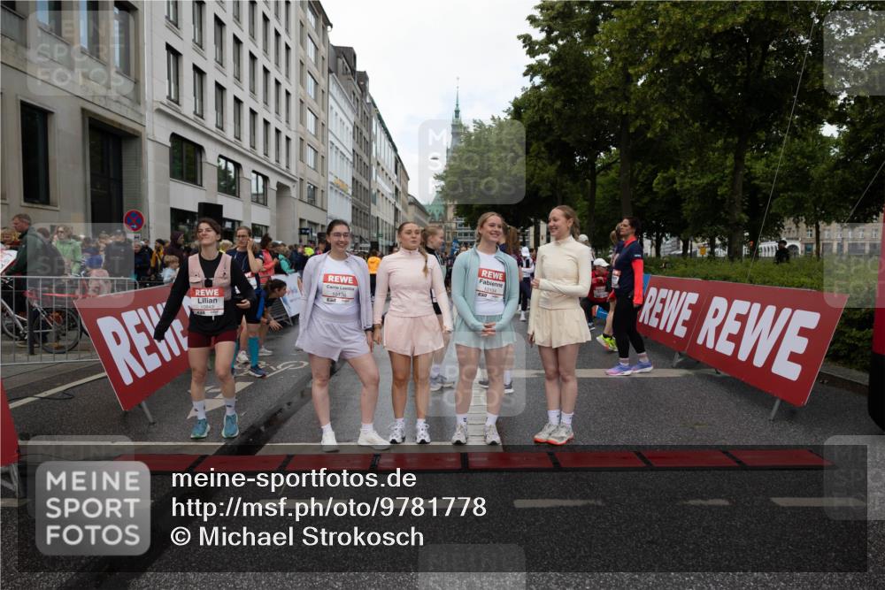 14.06.2026 - REWE Women's Run Michael Strokosch http://msf.ph/oto/9781778 14.06.2026 08:48:20 Laufen 10136, 10134 meine-sportfotos.de