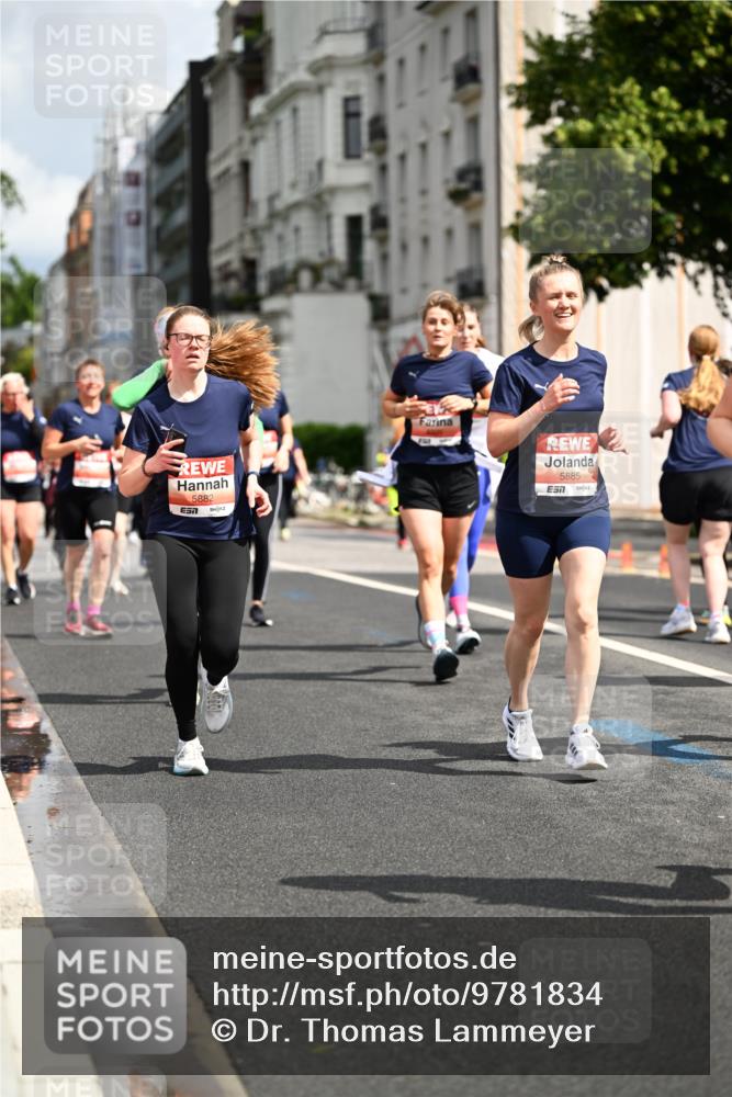 14.06.2026 - REWE Women's Run Dr. Thomas Lammeyer http://msf.ph/oto/9781834 14.06.2026 10:50:39 Laufen 5882, 5885, 7 meine-sportfotos.de