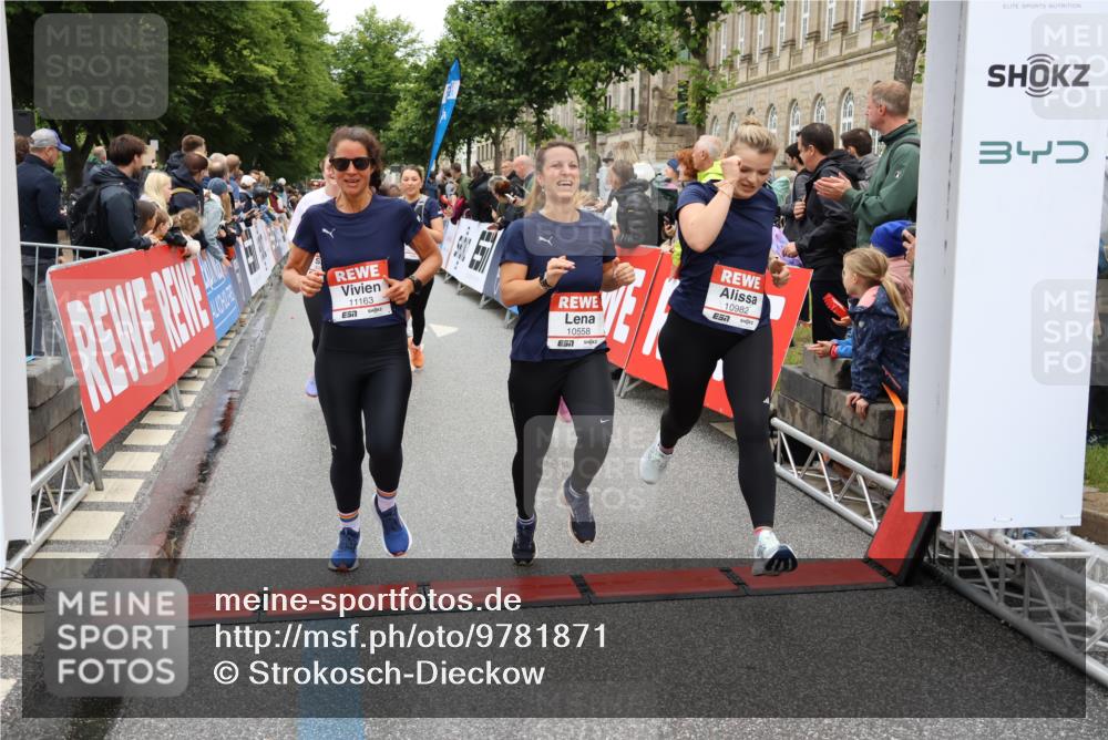 14.06.2026 - REWE Women's Run Strokosch-Dieckow http://msf.ph/oto/9781871 14.06.2026 09:59:31 Ziel 10160, 10339, 10349, 10450, 10558, 10801, 10854, 10978, 10982, 11067, 11163, 11501 meine-sportfotos.de