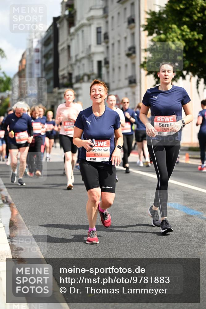 14.06.2026 - REWE Women's Run Dr. Thomas Lammeyer http://msf.ph/oto/9781883 14.06.2026 10:50:42 Laufen 5721, 7, 5720 meine-sportfotos.de