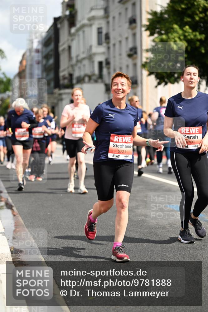 14.06.2026 - REWE Women's Run Dr. Thomas Lammeyer http://msf.ph/oto/9781888 14.06.2026 10:50:42 Laufen 5721, 7, 5720, 7 meine-sportfotos.de