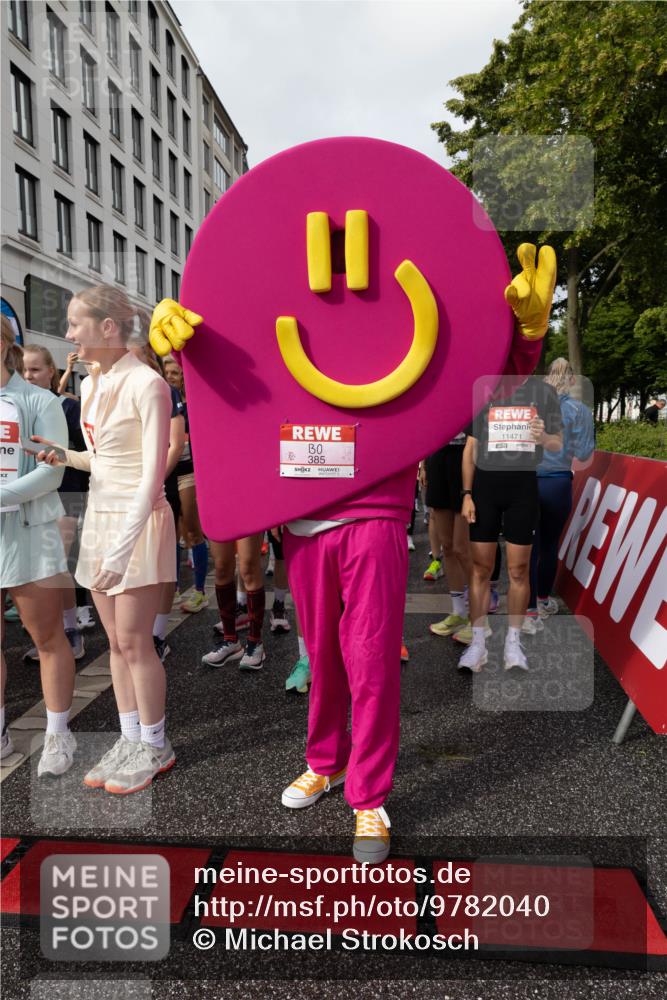 14.06.2026 - REWE Women's Run Michael Strokosch http://msf.ph/oto/9782040 14.06.2026 08:55:35 Laufen 11, 385, 11471, 7 meine-sportfotos.de
