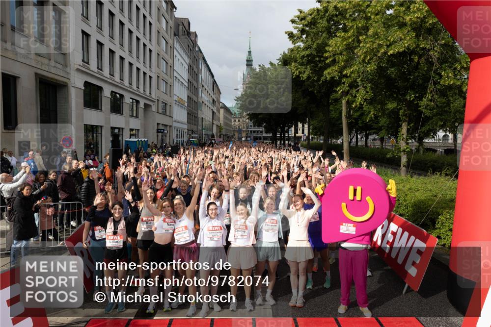 14.06.2026 - REWE Women's Run Michael Strokosch http://msf.ph/oto/9782074 14.06.2026 08:57:03 Laufen 11246, 10136, 10134 meine-sportfotos.de