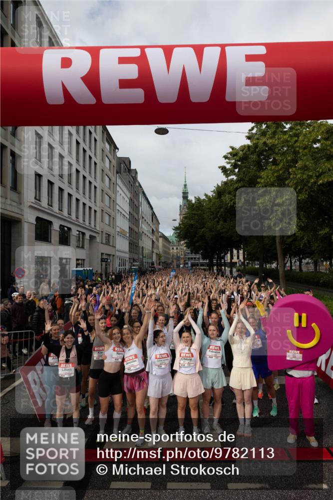 14.06.2026 - REWE Women's Run Michael Strokosch http://msf.ph/oto/9782113 14.06.2026 08:57:08 Laufen 11245 meine-sportfotos.de