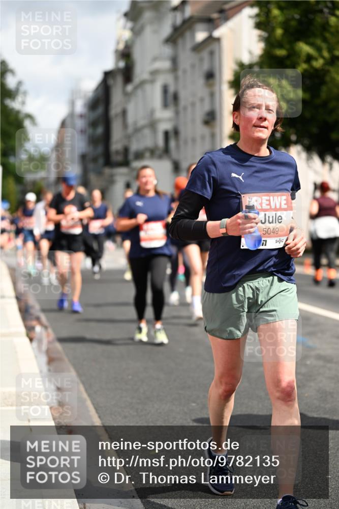 14.06.2026 - REWE Women's Run Dr. Thomas Lammeyer http://msf.ph/oto/9782135 14.06.2026 10:50:58 Laufen 5049 meine-sportfotos.de