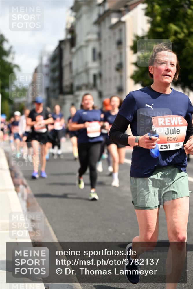 14.06.2026 - REWE Women's Run Dr. Thomas Lammeyer http://msf.ph/oto/9782137 14.06.2026 10:50:58 Laufen 5049 meine-sportfotos.de