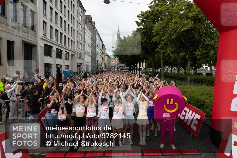 14.06.2026 - REWE Women's Run Michael Strokosch http://msf.ph/oto/9782145 14.06.2026 08:57:14 Laufen 11418 meine-sportfotos.de