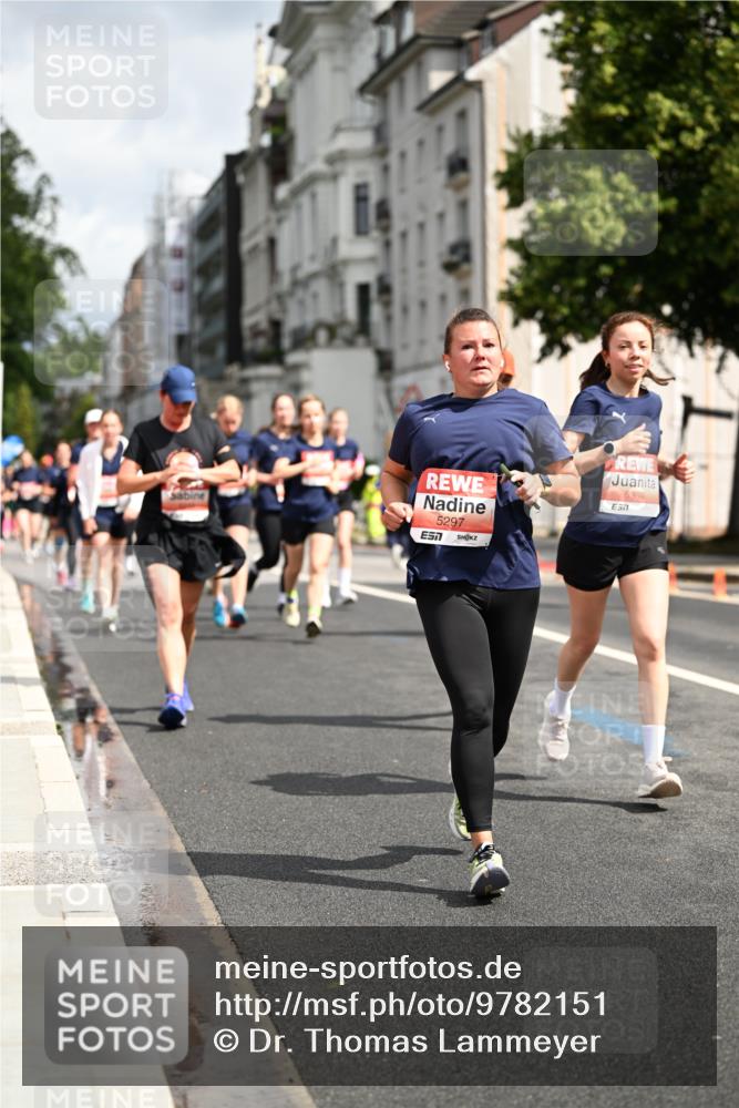 14.06.2026 - REWE Women's Run Dr. Thomas Lammeyer http://msf.ph/oto/9782151 14.06.2026 10:50:59 Laufen 5297, 7, 5309, 57 meine-sportfotos.de