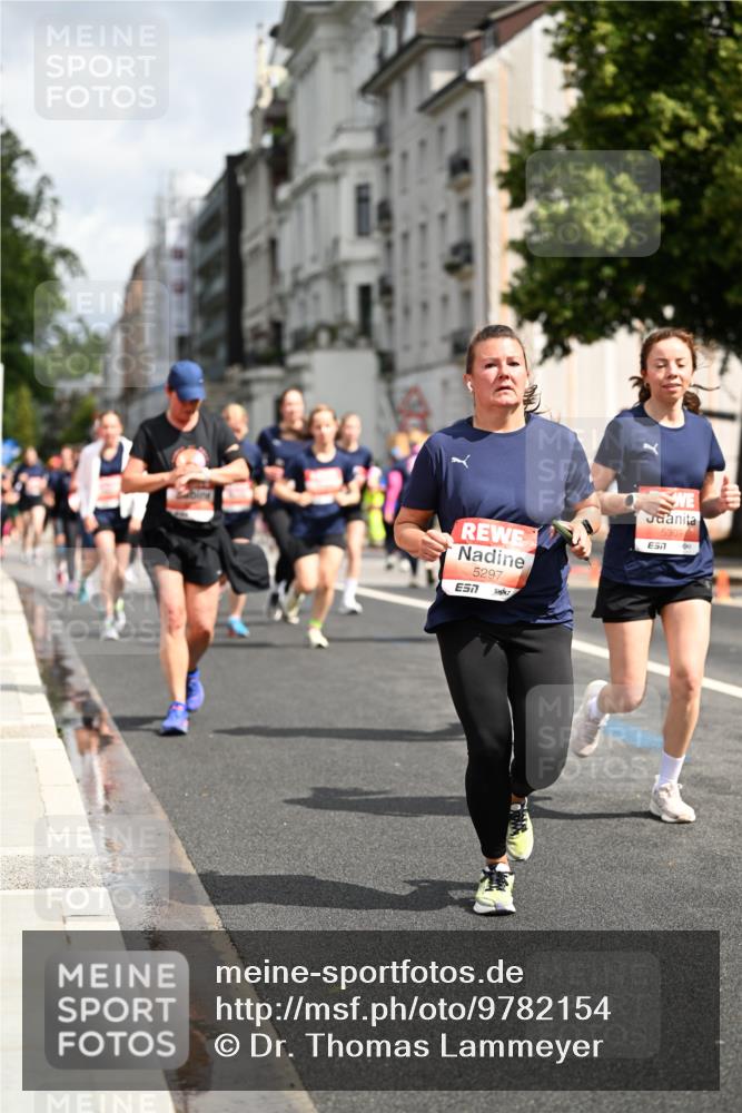 14.06.2026 - REWE Women's Run Dr. Thomas Lammeyer http://msf.ph/oto/9782154 14.06.2026 10:50:59 Laufen 5297, 5309, 57 meine-sportfotos.de