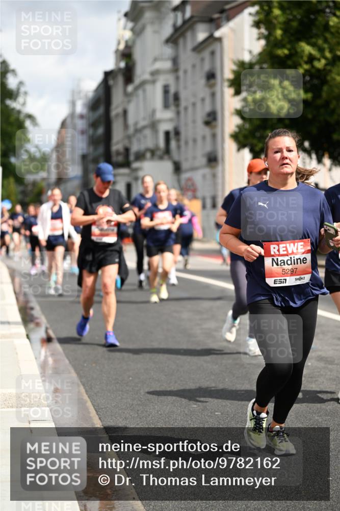14.06.2026 - REWE Women's Run Dr. Thomas Lammeyer http://msf.ph/oto/9782162 14.06.2026 10:51:00 Laufen 5297 meine-sportfotos.de