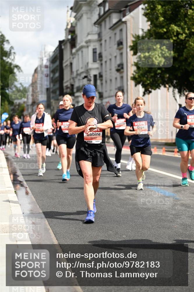 14.06.2026 - REWE Women's Run Dr. Thomas Lammeyer http://msf.ph/oto/9782183 14.06.2026 10:51:01 Laufen 5212 meine-sportfotos.de
