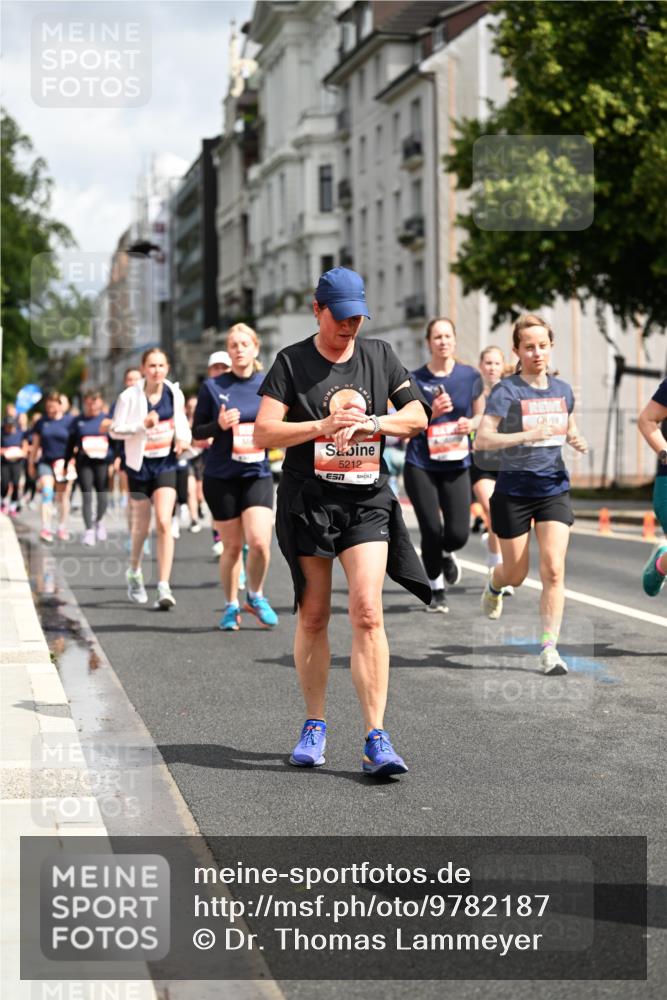 14.06.2026 - REWE Women's Run Dr. Thomas Lammeyer http://msf.ph/oto/9782187 14.06.2026 10:51:01 Laufen 5212 meine-sportfotos.de
