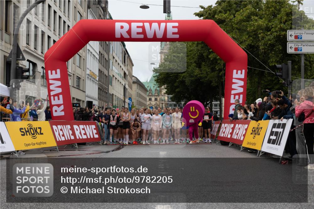 14.06.2026 - REWE Women's Run Michael Strokosch http://msf.ph/oto/9782205 14.06.2026 09:00:38 Laufen  meine-sportfotos.de
