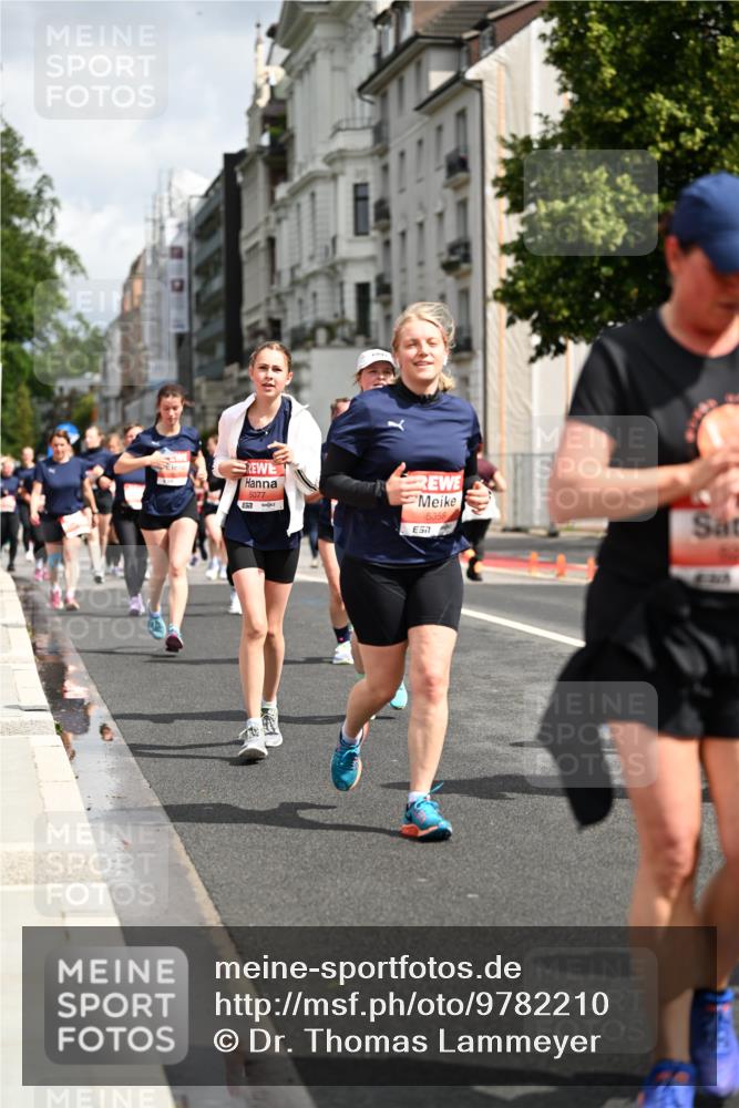 14.06.2026 - REWE Women's Run Dr. Thomas Lammeyer http://msf.ph/oto/9782210 14.06.2026 10:51:03 Laufen 657, 5077, 57, 5358 meine-sportfotos.de