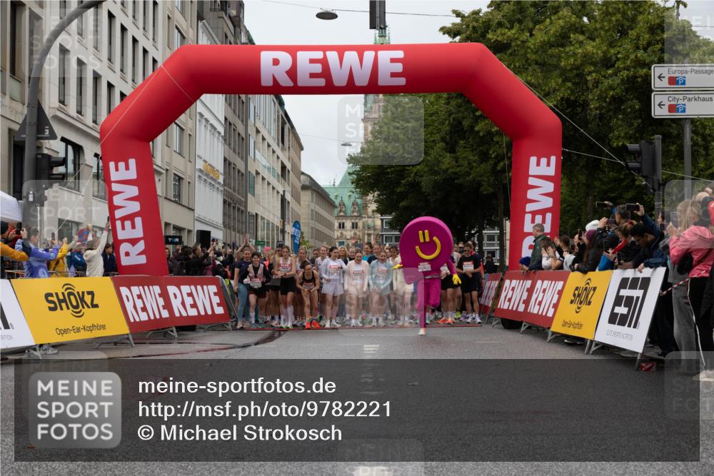 14.06.2026 - REWE Women's Run Michael Strokosch http://msf.ph/oto/9782221 14.06.2026 09:00:39 Laufen  meine-sportfotos.de