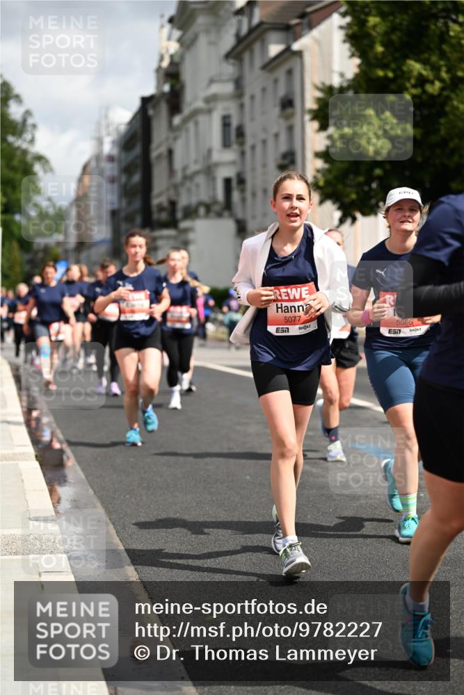 14.06.2026 - REWE Women's Run Dr. Thomas Lammeyer http://msf.ph/oto/9782227 14.06.2026 10:51:04 Laufen 5077, 5566 meine-sportfotos.de