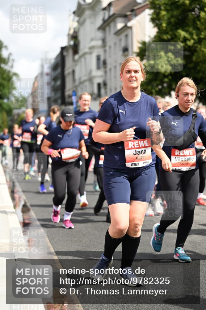 14.06.2026 - REWE Women's Run Dr. Thomas Lammeyer http://msf.ph/oto/9782325 14.06.2026 10:51:13 Laufen 5572, 5608 meine-sportfotos.de