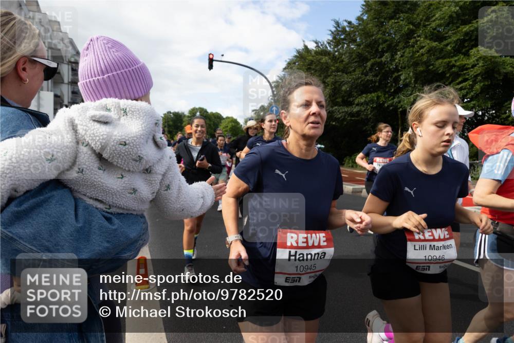 14.06.2026 - REWE Women's Run Michael Strokosch http://msf.ph/oto/9782520 14.06.2026 09:13:39 Laufen 10945, 10946 meine-sportfotos.de