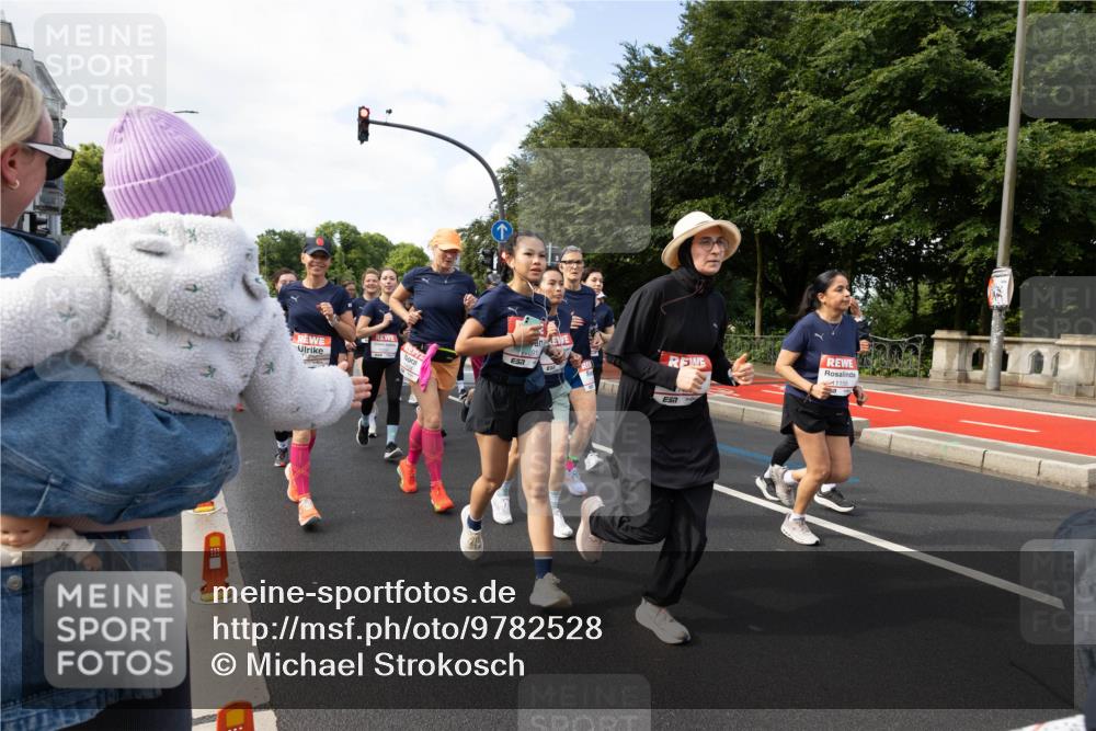 14.06.2026 - REWE Women's Run Michael Strokosch http://msf.ph/oto/9782528 14.06.2026 09:13:41 Laufen 7, 51 meine-sportfotos.de